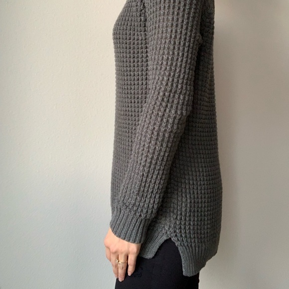 Sweater - Picture 2 of 4